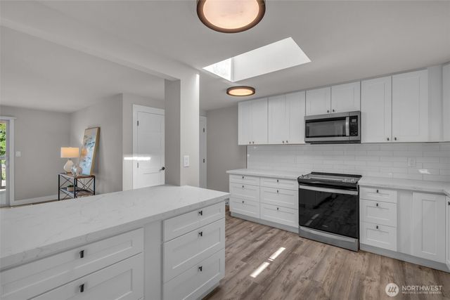 19156 66th Place NE, Kenmore, WA 98028