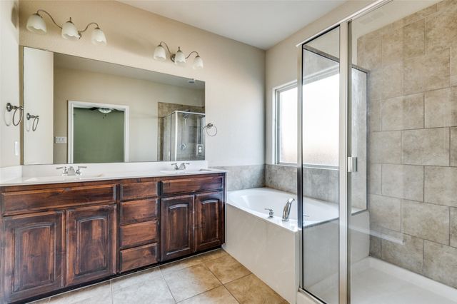 1733 Kachina Lodge Road, Fort Worth, TX 76131