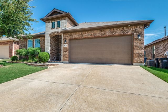 1733 Kachina Lodge Road, Fort Worth, TX 76131