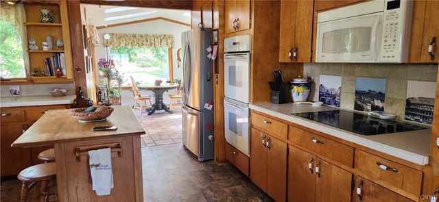 9044 Carlynne Drive, Lenox, NY 13032