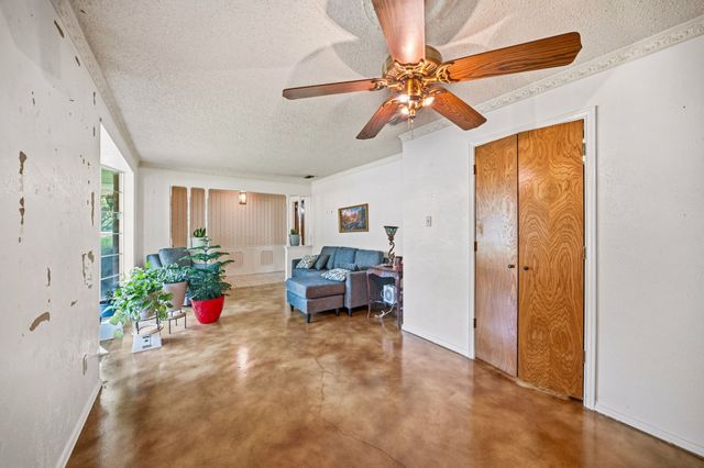 112 Charles Street, Desoto, TX 75115