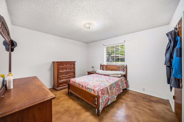 112 Charles Street, Desoto, TX 75115