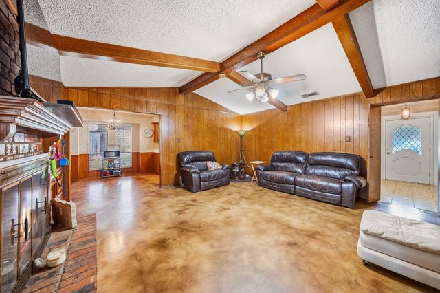 112 Charles Street, Desoto, TX 75115