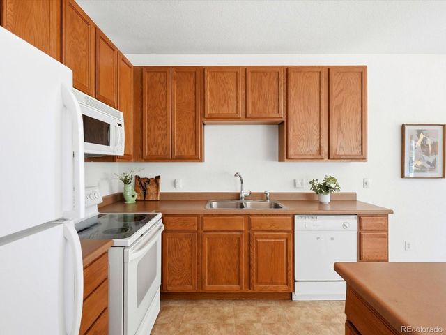 8105 E 11th Avenue 4E, Denver, CO 80220