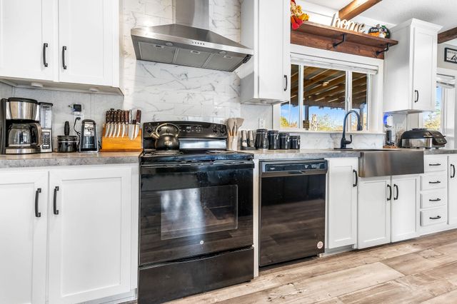 1255 Raintree Lakes Circle, Big Sandy, TX 75755