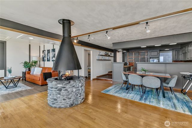14024 Glen Acres Road SW, Vashon, WA 98070