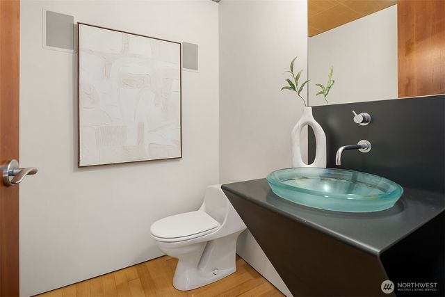 10020 NE 27th Street, Bellevue, WA 98004