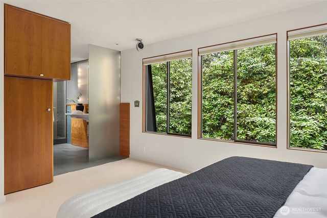 10020 NE 27th Street, Bellevue, WA 98004