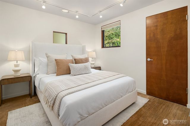 10020 NE 27th Street, Bellevue, WA 98004