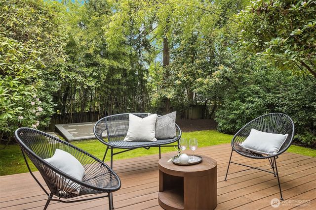 10020 NE 27th Street, Bellevue, WA 98004