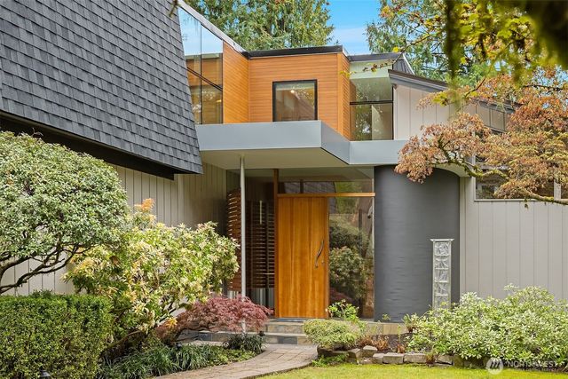 10020 NE 27th Street, Bellevue, WA 98004