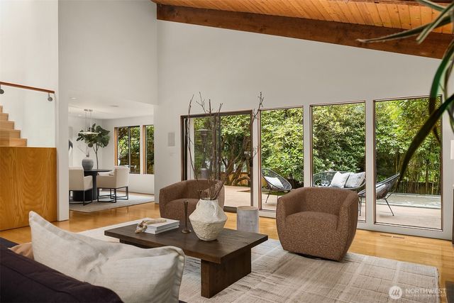 10020 NE 27th Street, Bellevue, WA 98004