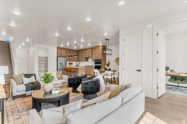 773 S GREENWAY DR, Springville, UT 84663