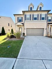 127 Heathbrook Lane, Waxhaw, NC 28173
