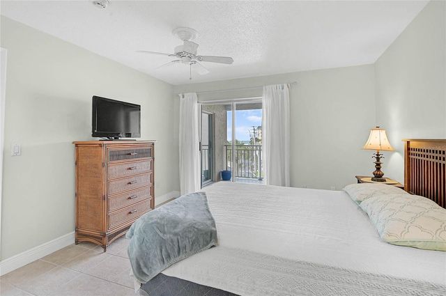 845 BENJAMIN FRANKLIN DRIVE 402, Sarasota, FL 34236