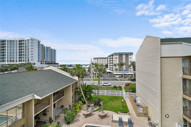 845 BENJAMIN FRANKLIN DRIVE 402, Sarasota, FL 34236