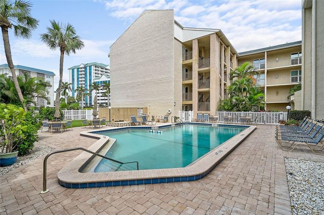 845 BENJAMIN FRANKLIN DRIVE 402, Sarasota, FL 34236