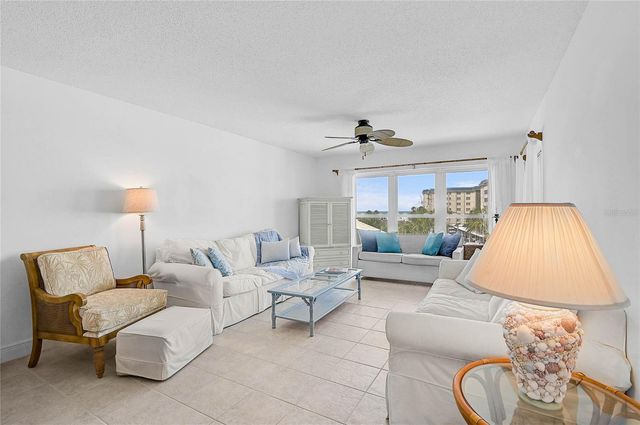 845 BENJAMIN FRANKLIN DRIVE 402, Sarasota, FL 34236