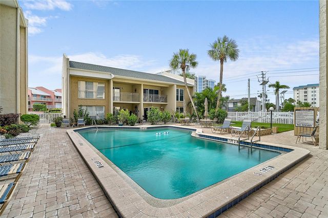 845 BENJAMIN FRANKLIN DRIVE 402, Sarasota, FL 34236