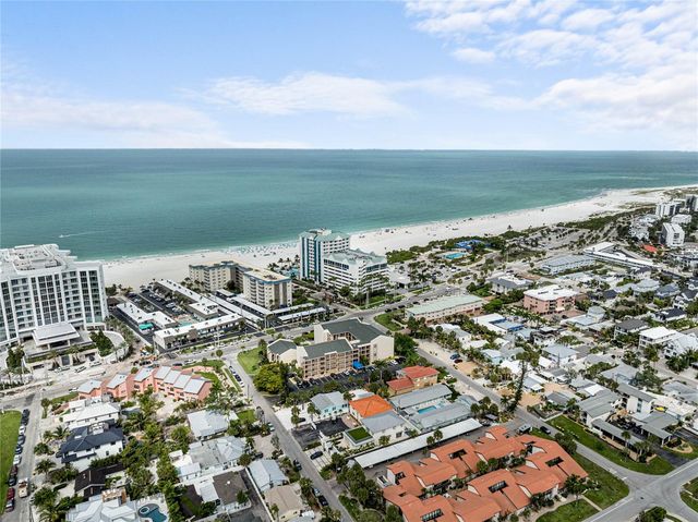 845 BENJAMIN FRANKLIN DRIVE 402, Sarasota, FL 34236
