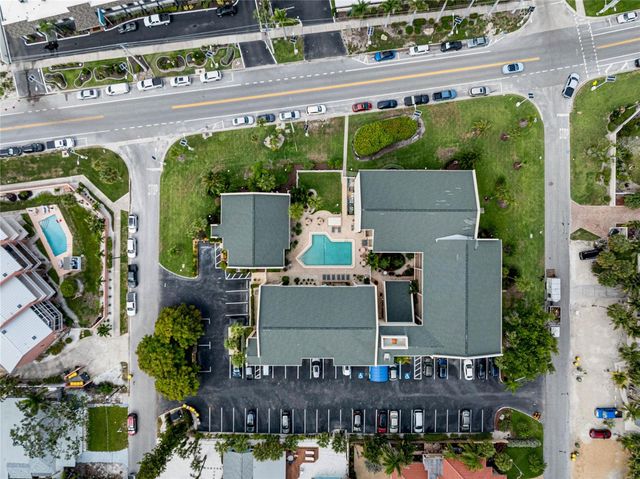 845 BENJAMIN FRANKLIN DRIVE 402, Sarasota, FL 34236