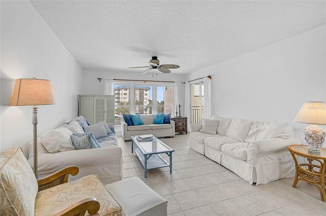 845 BENJAMIN FRANKLIN DRIVE 402, Sarasota, FL 34236
