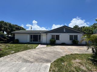 1101 S Seacrest Boulevard, Boynton Beach, FL 33435