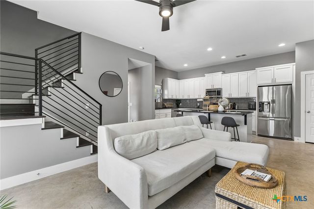 504 Blackson Avenue B, Austin, TX 78752