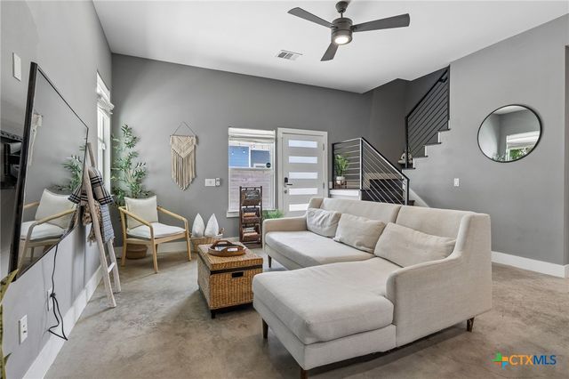 504 Blackson Avenue B, Austin, TX 78752