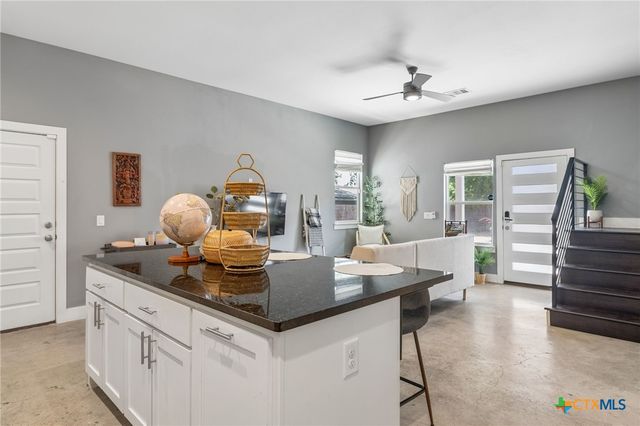 504 Blackson Avenue B, Austin, TX 78752