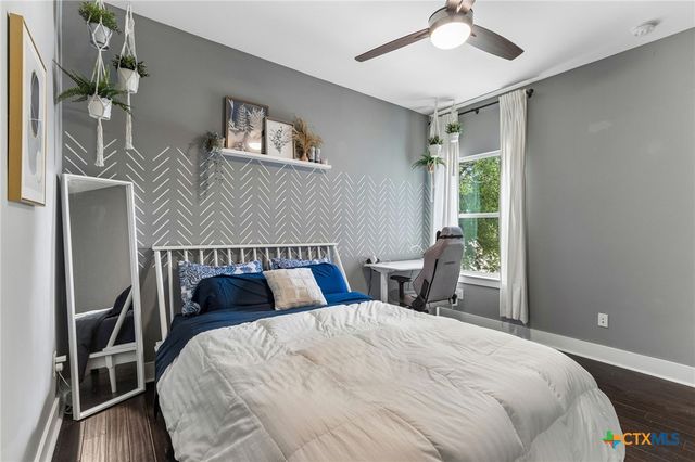 504 Blackson Avenue B, Austin, TX 78752