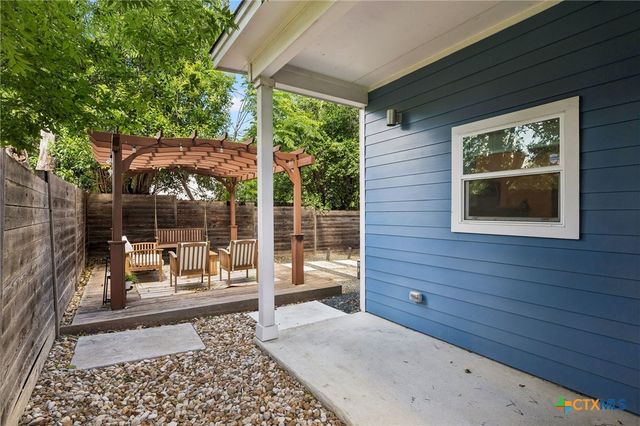 504 Blackson Avenue B, Austin, TX 78752