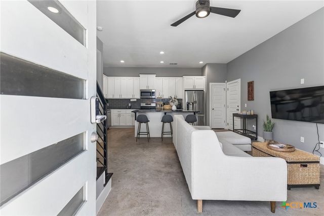 504 Blackson Avenue B, Austin, TX 78752