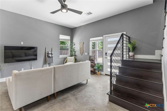 504 Blackson Avenue B, Austin, TX 78752