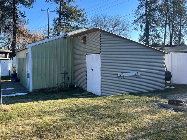 207 W Hoerner Ave, Spokane, WA 99218