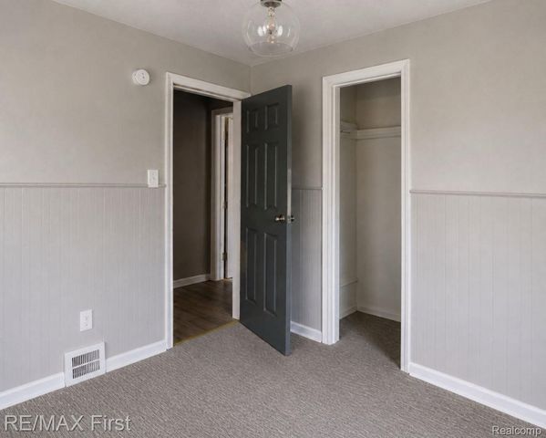 15310 Novara Street, Detroit, MI 48205