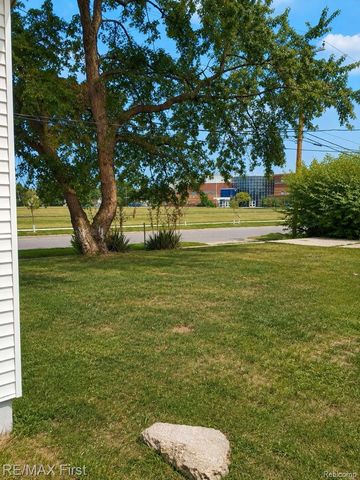 15310 Novara Street, Detroit, MI 48205