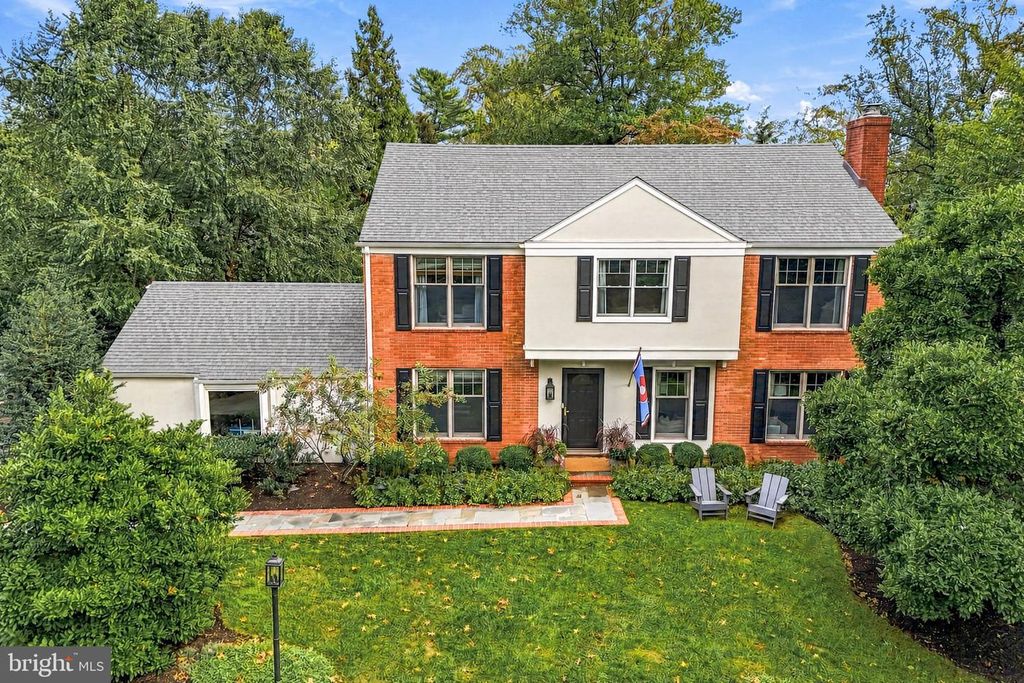 393 COLKET LN, Wayne, PA 19087 — exterior