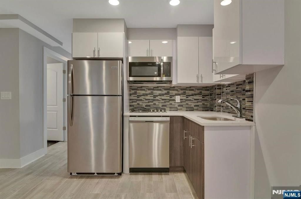 55 Wayne Street, Jersey City, NJ 07302