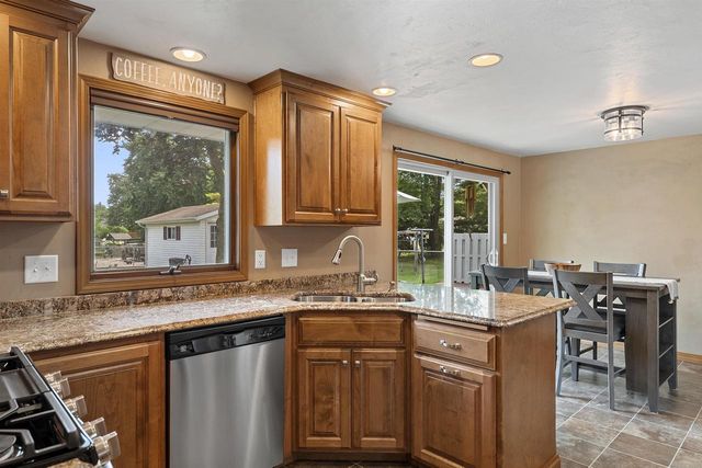 2423 HAMPTON AVENUE, Green Bay, WI 54311