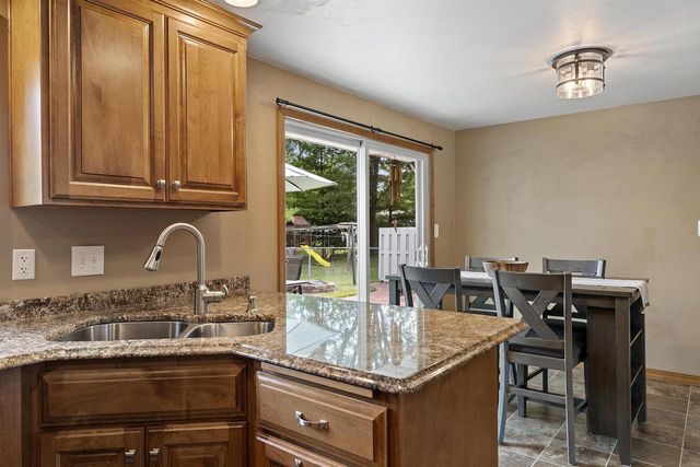2423 HAMPTON AVENUE, Green Bay, WI 54311