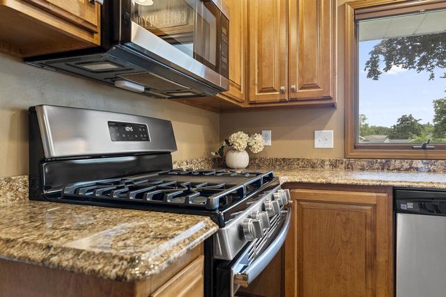 2423 HAMPTON AVENUE, Green Bay, WI 54311