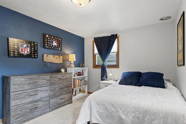 2423 HAMPTON AVENUE, Green Bay, WI 54311