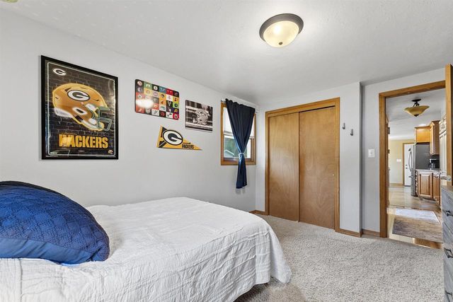 2423 HAMPTON AVENUE, Green Bay, WI 54311
