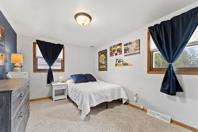 2423 HAMPTON AVENUE, Green Bay, WI 54311