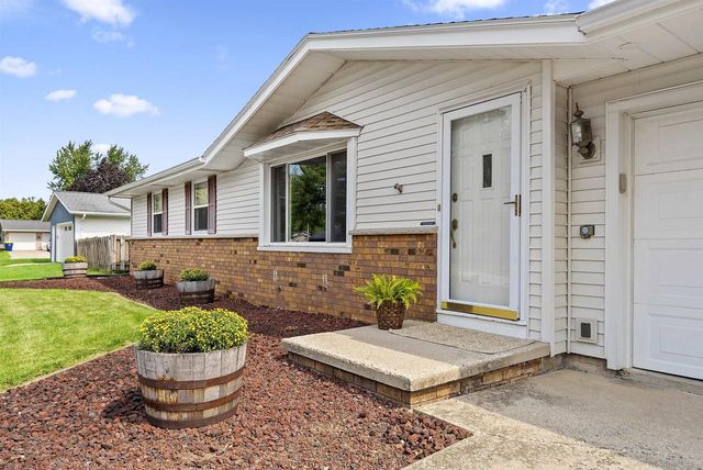 2423 HAMPTON AVENUE, Green Bay, WI 54311