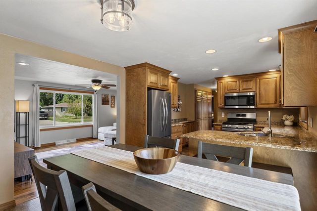 2423 HAMPTON AVENUE, Green Bay, WI 54311