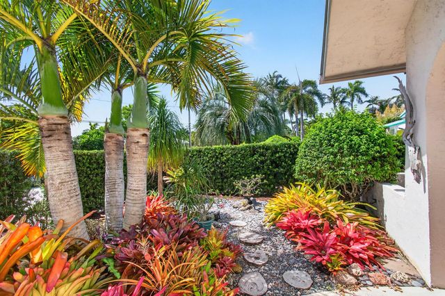 1315 N Lakeside Drive, Lake Worth Beach, FL 33460