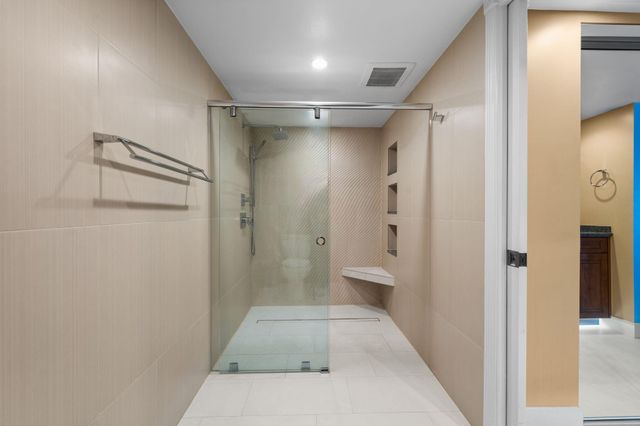 511 Bayshore Drive 904, Fort Lauderdale, FL 33304