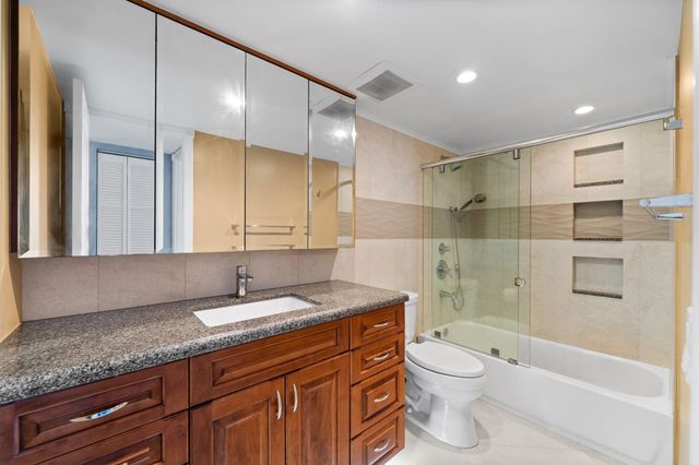 511 Bayshore Drive 904, Fort Lauderdale, FL 33304